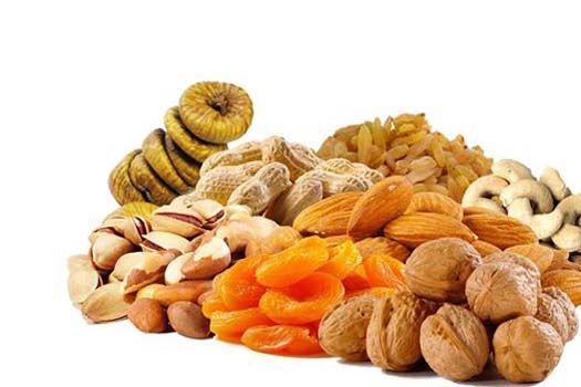 Nuts and dried fruits for gorgeous hair