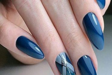 Super Cute & Stylish Blue Nail Art Trends to Try Out In 2018