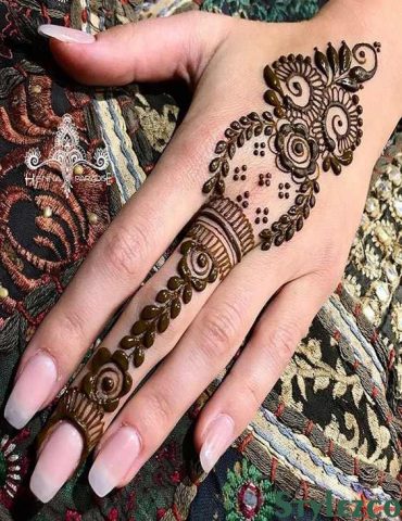 Simple & Cute Mehndi Style & Design for Girls
