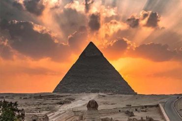 Beautiful at The Great Pyramid of Giza