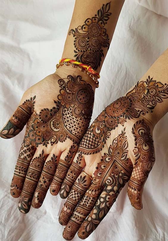 Superb Mehndi Arts You Must Follow in 2019