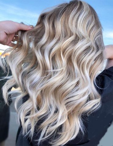 Brilliant Balayage Hairstyle Trends for Blonde Girls