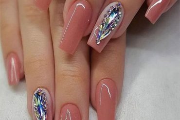 Charming Nail Art Style & Trends for Ladies In 2019