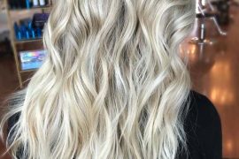 Pretty Blonde Waves for Summer in 2019