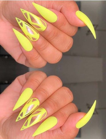 Unique Yellow Nail Arts and Designs to Wear in 2019