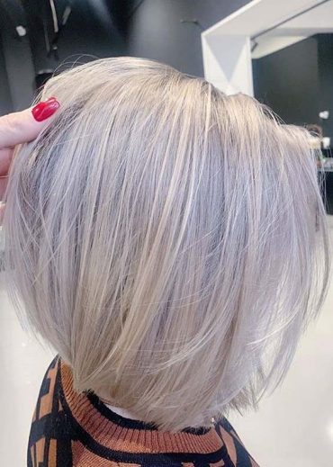 Adorable Bob Hairstyles with Blonde Shades for Women 2020