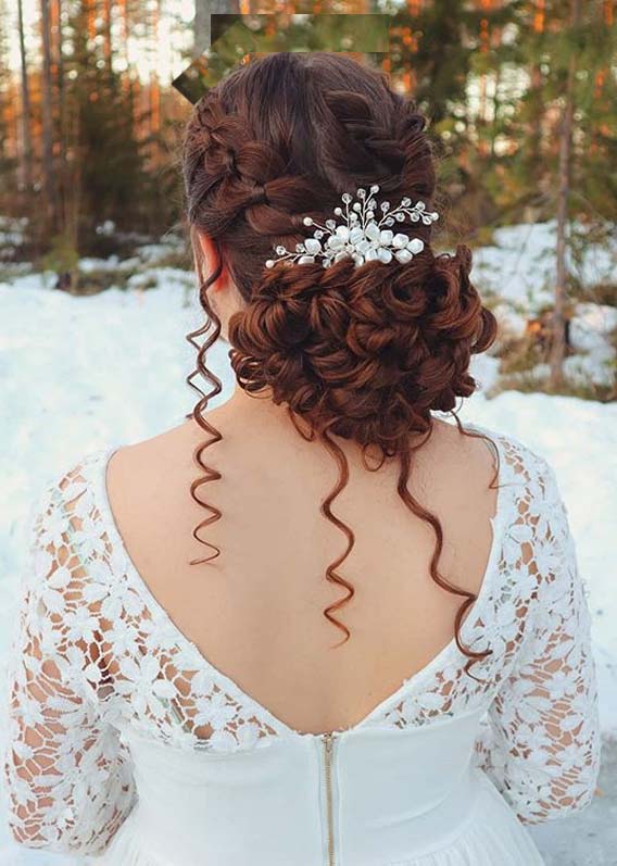 Braided Updo Hairstyles for Women to Sport in 2020