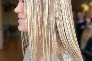 Sleek Straight Hairstyles for Fashionable Women in 2020