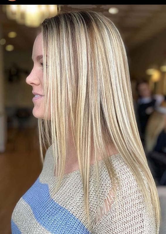 Sleek Straight Hairstyles for Fashionable Women in 2020