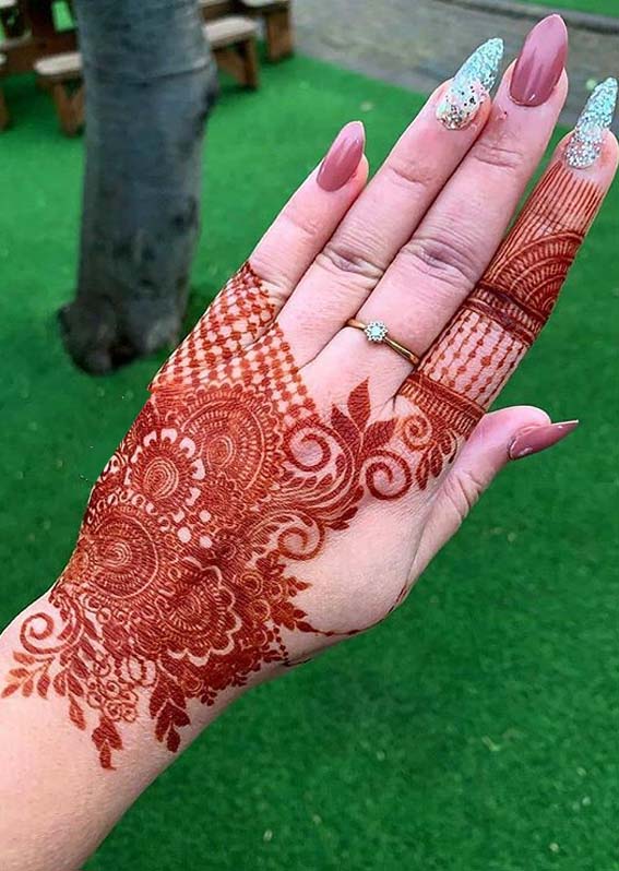 Most Beautiful Henna Arts and Designs for Women in 2020