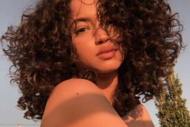Hottest Style of Medium Curly Hair to wear In 2020