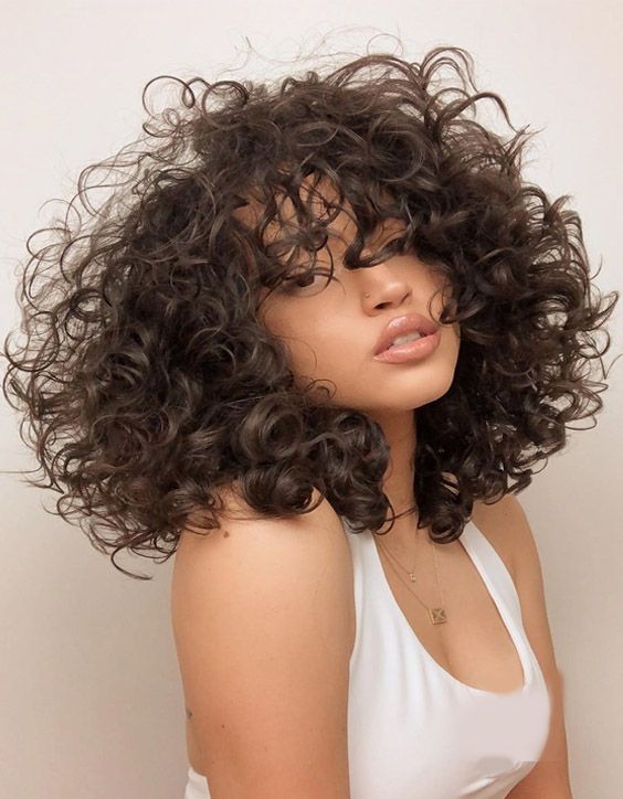 The Best Style of Medium Curly Hair to Enhance Your Beauty