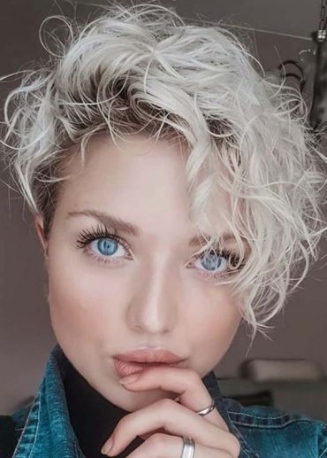 Awesome Short Curly Haircut Styles to Show Off in 2020