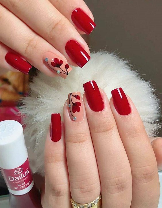 The Extra Ordinary Manicure Ideas for Bold Look