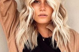 Perfect vanilla beach blonde hair Styles for Women 2020