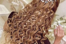 Mind Blowing Curly Hair Look for Bridal Girls