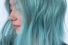 Beautiful Teal Hair Color Ideas to Follow in Year 2020