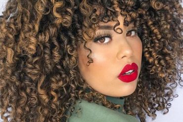 Best Style of Curly Hairstyles & Beauty Look for 2021