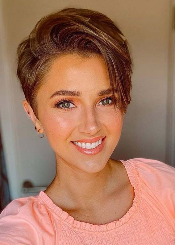 Pretty Look Of Pixie Haircuts to Show Off