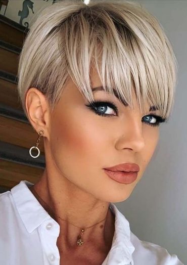 Gorgeous Pixie Haircuts with Bangs for Short Hair to Show Off