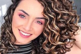 Trendy 2021 Shoulder Length Curly Hair for Young Girls