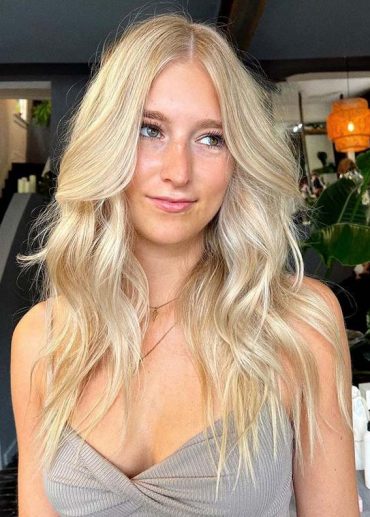 Amazing Beach Blonde Hair Styles Trends to Sport