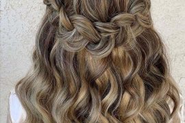 Beautiful bridesmaid Hair Styles You Must Wear