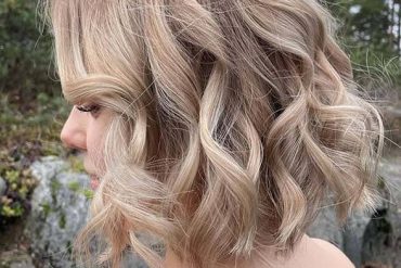 Best Short Wavy Haircuts for Girls