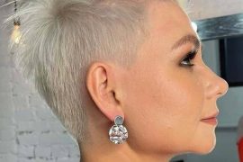 Gorgeous Pixie Haircut Styles with Blonde Shades