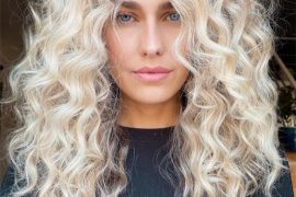 Curly Haircuts & Hair Color Style for Girls