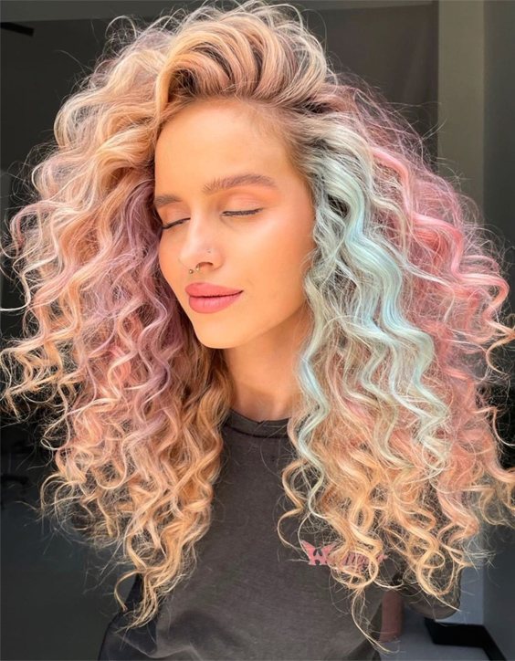 Pink Curly Hairstyles & Colors for Everyone